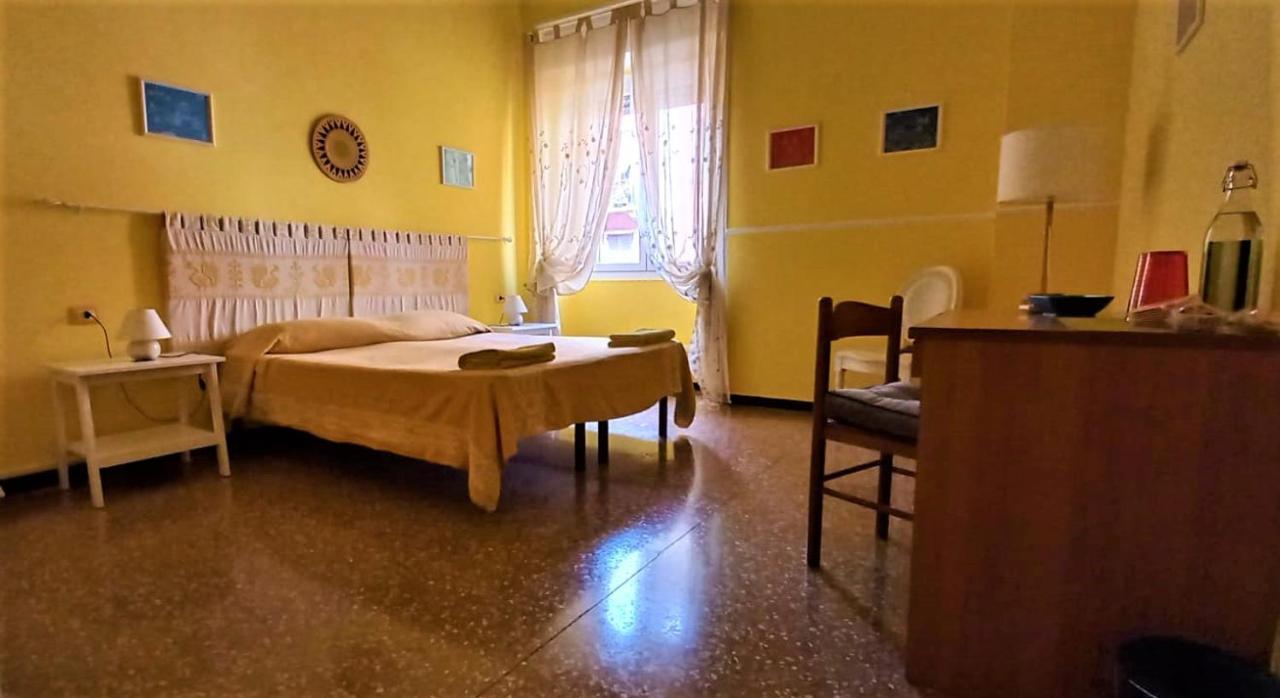 B&B In Centro Кальярі Екстер'єр фото